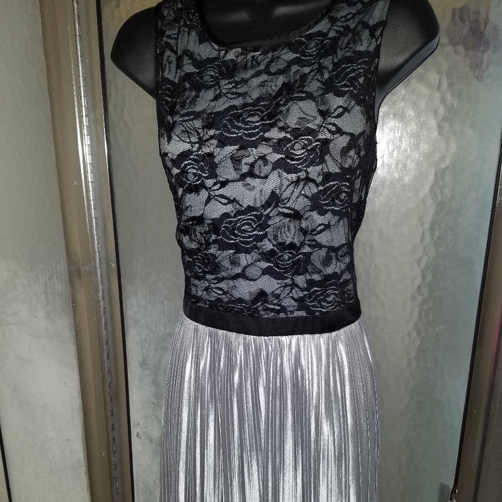 NEW BLACK & SILVER PLEATED DRESS